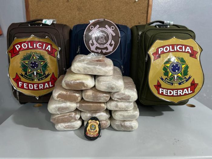 AMAZONAS: PF prende mulher com mais de 16 kg de substância análoga à cocaína AMAZONAS: PF prende mulher com mais de 16 kg de substância análoga à cocaína