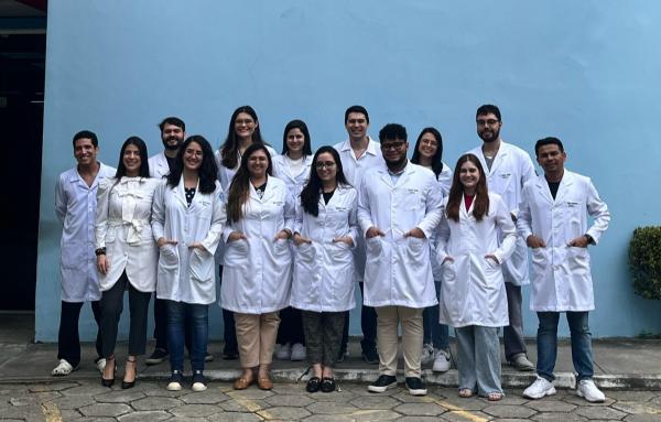 Saúde do Amazonas capacita e forma 16 médicos especialistas em diferentes áreas
