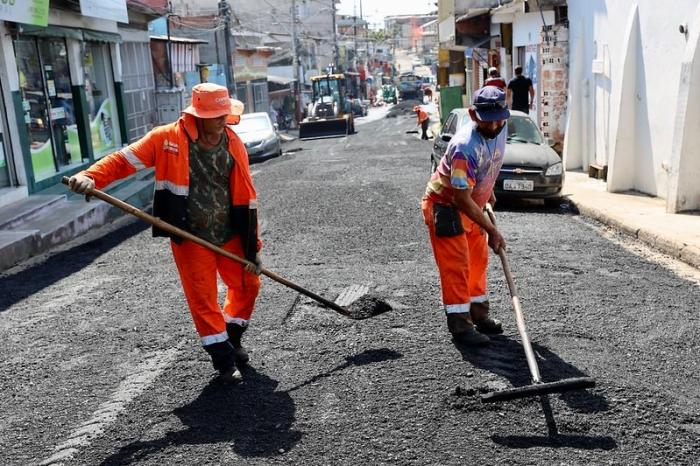 Pacote de obras da Prefeitura de Manaus acaba com alagamentos e restaura pavimento em ruas da zona Oeste
