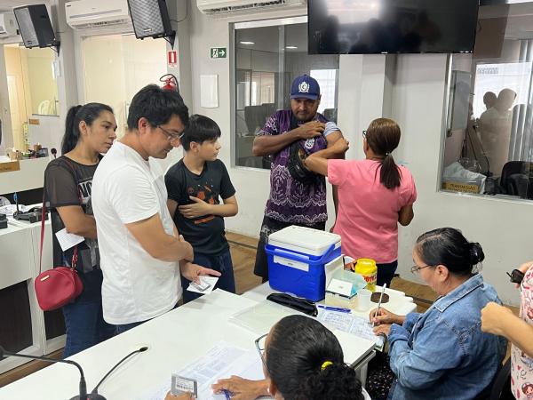 Câmara de Parintins promove ação de vacinação contra a Influenza