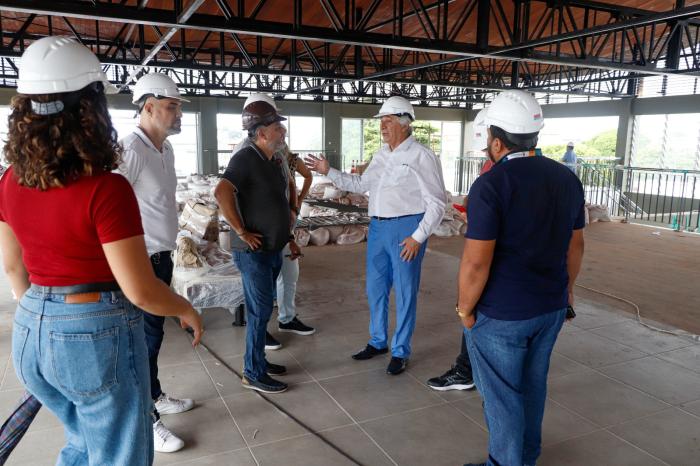 Secretarias municipais fazem visita técnica às obras para alinhar inauguração e funcionamento dos espaços públicos