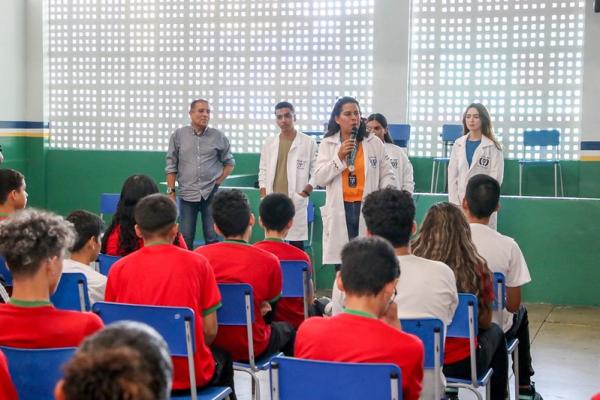 Prefeitura de Manaus e faculdade Estácio lançam projeto ‘Saúde Mental na Escola’