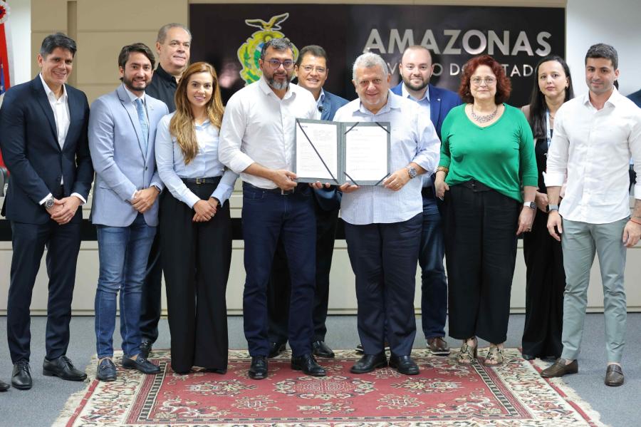 Wilson Lima libera R$ 446 milhões à Caixa para financiar entrada de imóveis no Amazonas Meu Lar