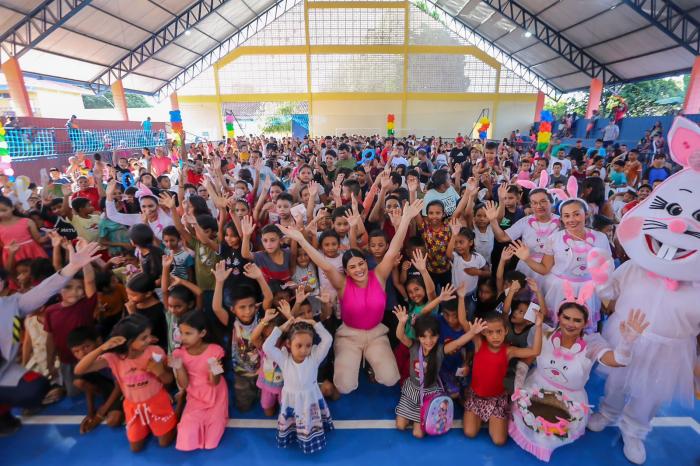 Mayra Dias distribui mais de 6 mil ovos de Páscoa para crianças em Parintins