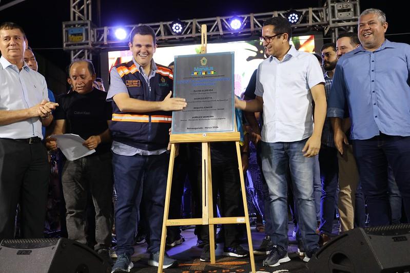 Prefeitura de Manaus entrega campo da Cean aos moradores da zona Sul após reforma