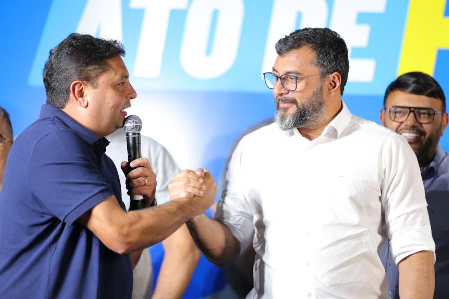 Wilson Lima assina filiação do vereador Caio André no União Brasil 