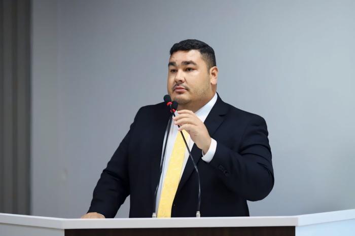 Alex Garcia solicita a construção de um Hemonúcleo em Parintins