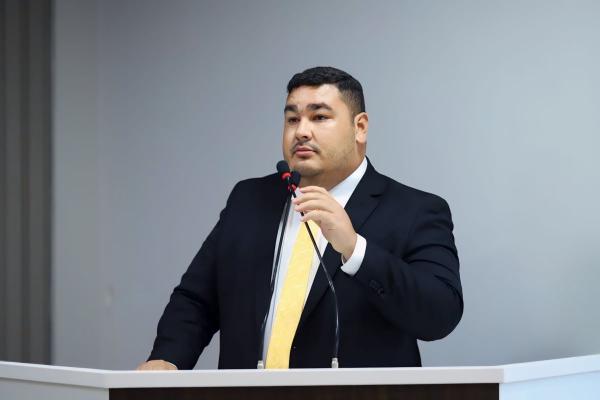 Alex Garcia solicita a construção de um Hemonúcleo em Parintins