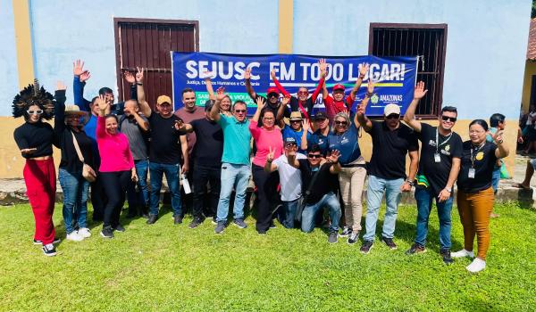 Márcia Baranda participou do mutirão de cidadania na zona rural de Parintins