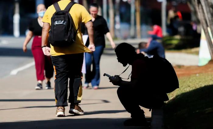 Cresce número de jovens que não estudam e nem trabalham