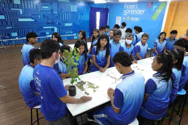 Alunos parintinenses correlacionam saberes ancestrais com química orgânica por meio de projeto científico