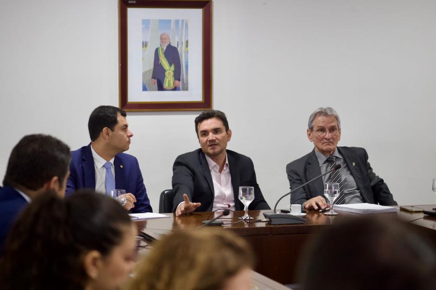 Parintins 'inspira' modalidade de financiamento hoteleiro para COP-30 Belém 2025
