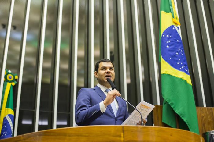 EFEITO DJIDJA: Saullo apresenta projeto que torna mais rigorosa venda da Cetamina