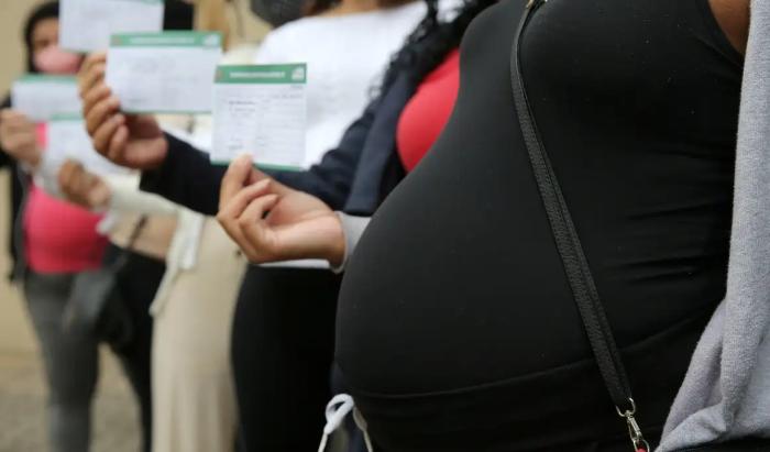 Médicos alertam gestantes sobre importância da vacinação no pré-natal