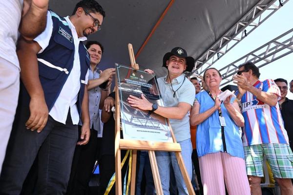 Prefeitura de Manaus entrega mercado municipal Maximino Corrêa revitalizado, na Praça 14