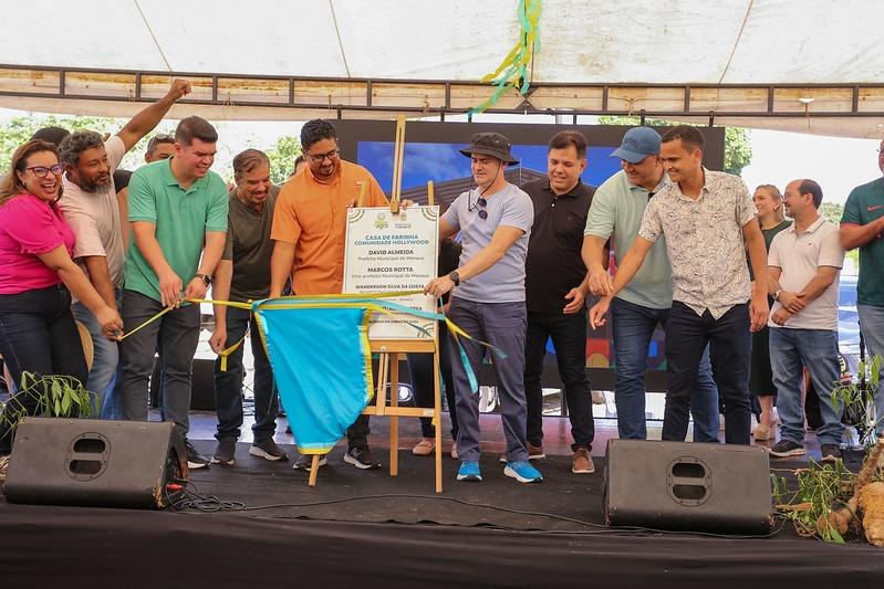 Prefeitura de Manaus investe na agricultura familiar com primeira Casa de Farinha na comunidade Hollywood
