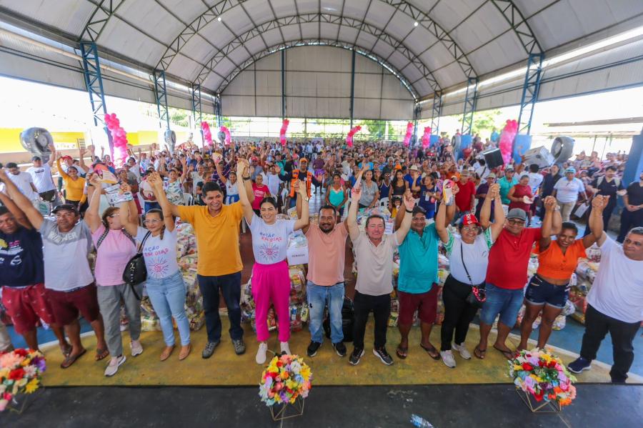 Bi Garcia e Mayra Dias levam 2.500 atendimentos ao Mocambo Bi Garcia e Mayra Dias levam 2.500 atendimentos ao Mocambo