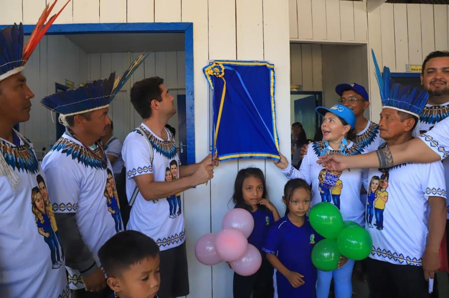 Marina Pandolfo inaugura nova escola na Aldeia Kassawa