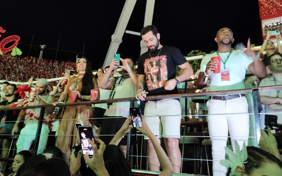 FOTOS: Ex BBBs se esbaldam no Festival de Parintins