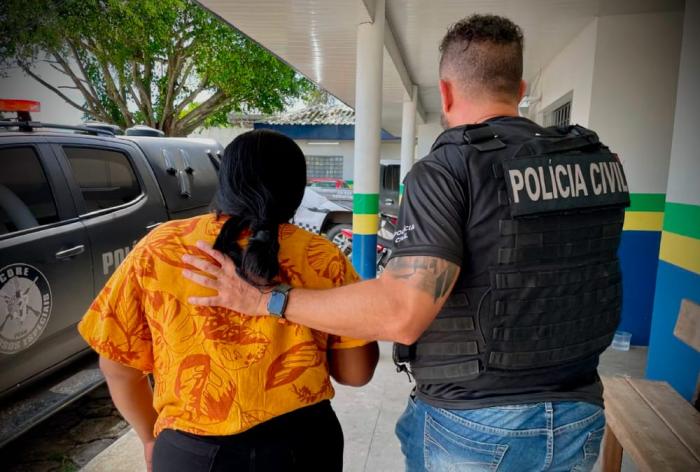 PC-AM prende mulher com mais de 15 BOs por golpes de alugueis no Festival de Parintins PC-AM prende mulher com mais de 15 BOs por golpes de alugueis no Festival de Parintins