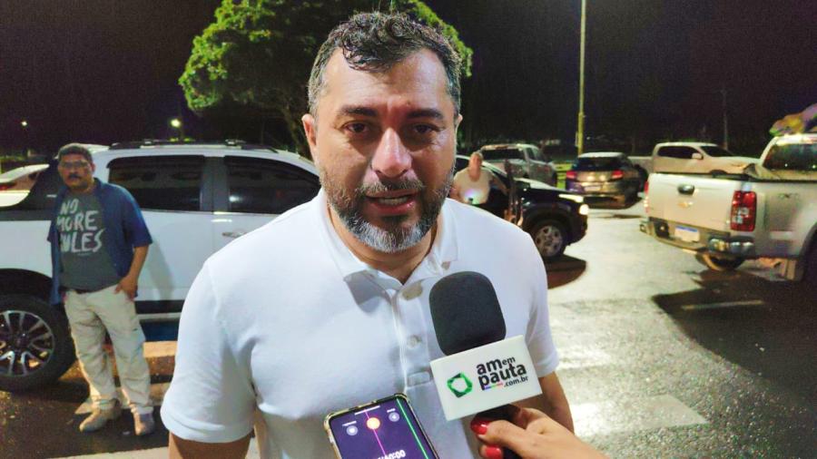 Wilson Lima anuncia pagamento de metade do 13º e R$ 1 bilhão na economia 