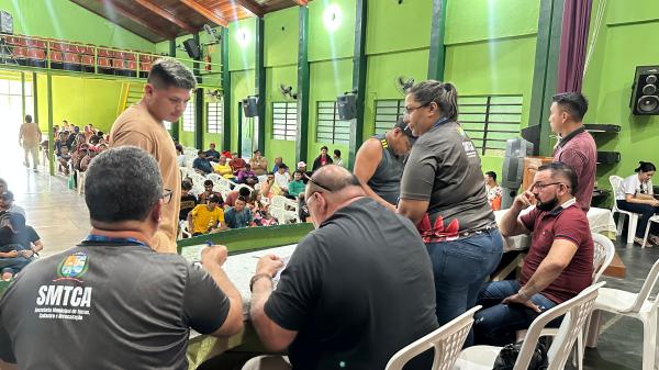 Prefeitura de Parintins efetua pagamento de prestadores de serviços do festival