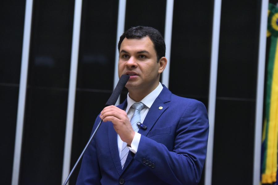 Saullo é o deputado mais produtivo em Brasília e um que mais conseguiu recursos para o AM