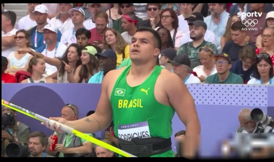 Pedro Henrique Nunes orgulha Parintins, Amazonas e o Brasil em Paris