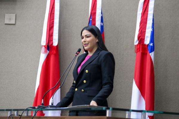 Mayra Dias destaca Parintins como referência em investimentos na saúde