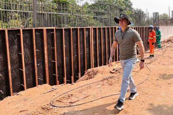 Márcio Souza será homenageado em novo viaduto de Manaus, anuncia o prefeito David Almeida