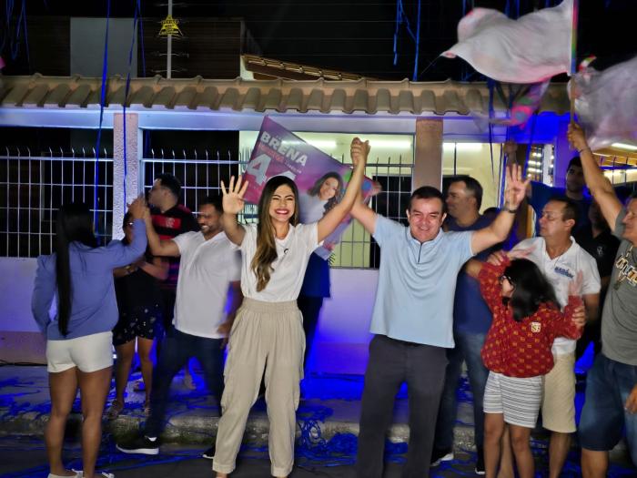 Brena Dianná e Massilon Cursino iniciam campanha com adesivaço para Prefeitura de Parintins