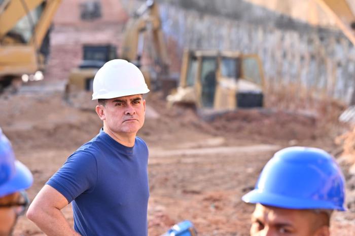 David Almeida imprime eficiência e celeridade nas obras de trânsito em Manaus
