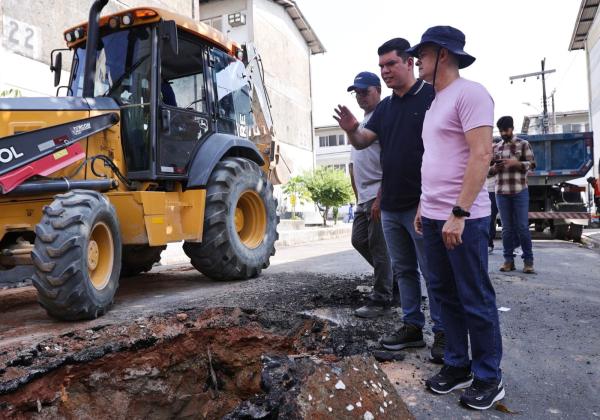 David Almeida vistoria serviço de manutenção da rede de drenagem no conjunto Tocantins