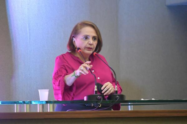 Ações para incentivar o aleitamento materno devem ser contínuas, diz Therezinha Ruiz