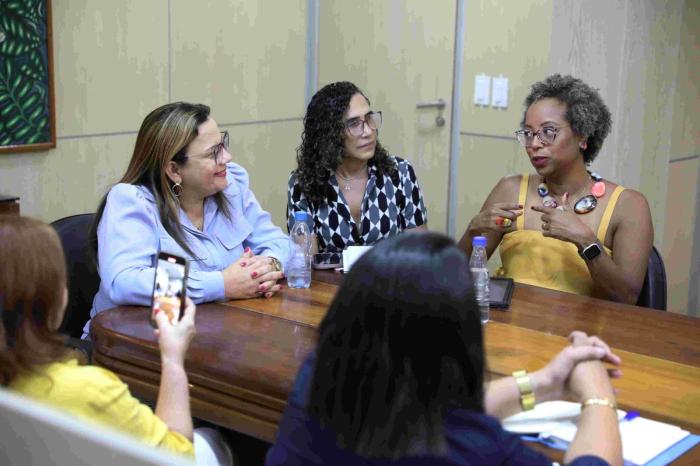 Secretaria de Educação e MEC reforçam parceria para avanço do ensino com incentivo do Pé-de-Meia