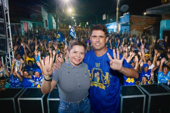 Buzinaço e reunião de bairro marcam final de semana de campanha de Marina Pandolfo