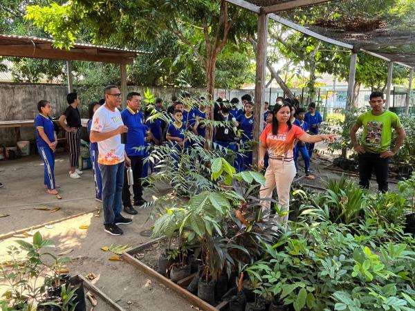 EDUCAÇÃO E SUSTENTABILIDADE: Uma visita dos alunos da Charles Garcia aos projetos da Sedema