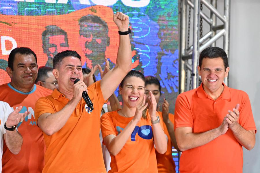 David Almeida lidera corrida à Prefeitura e está no segundo turno David Almeida lidera corrida à Prefeitura e está no segundo turno