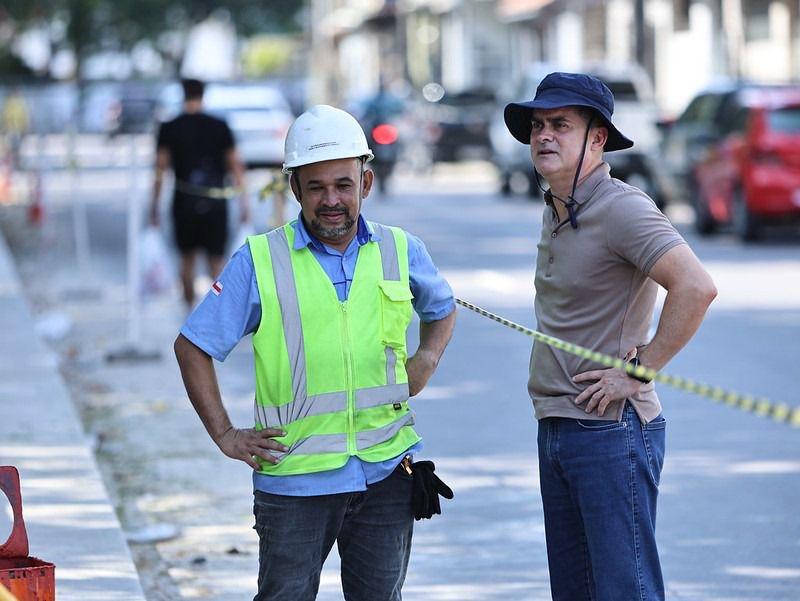 David Almeida destaca avanço na revitalização de passeio público no bairro Coroado David Almeida destaca avanço na revitalização de passeio público no bairro Coroado
