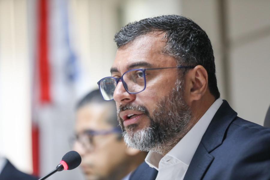 Wilson Lima antecipa pagamento do Auxílio Estadual para combater impactos da seca Wilson Lima antecipa pagamento do Auxílio Estadual para combater impactos da seca