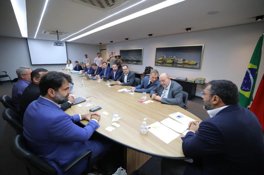 Wilson Lima apresenta projetos sustentáveis do Amazonas para delegações da Alemanha Wilson Lima apresenta projetos sustentáveis do Amazonas para delegações da Alemanha