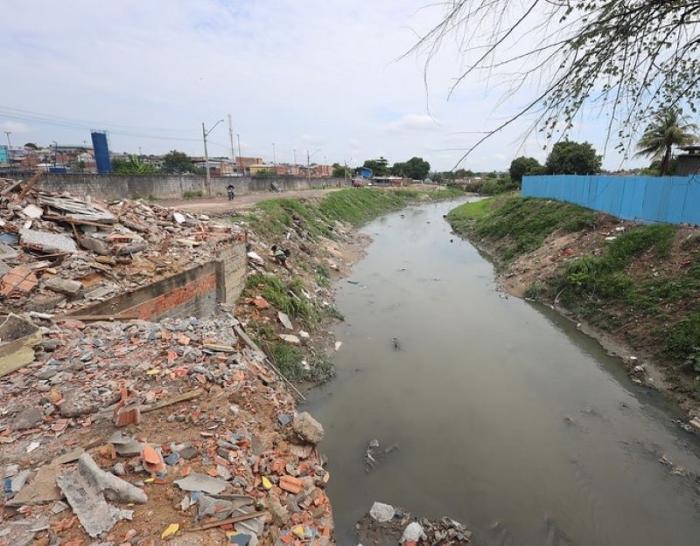 Prefeitura de Manaus avança em obra de requalificação do igarapé do Mindu