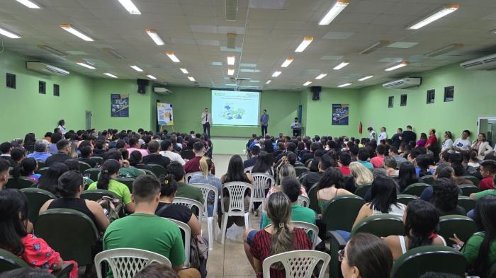 Programa Sefaz em Ação atrai mais de 400 participantes em ciclo de palestras em Parintins