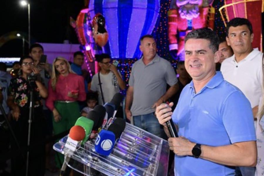 David Almeida inaugura Árvore de Natal de 30 metros com hologramas e bolhas instagramáveis David Almeida inaugura Árvore de Natal de 30 metros com hologramas e bolhas instagramáveis