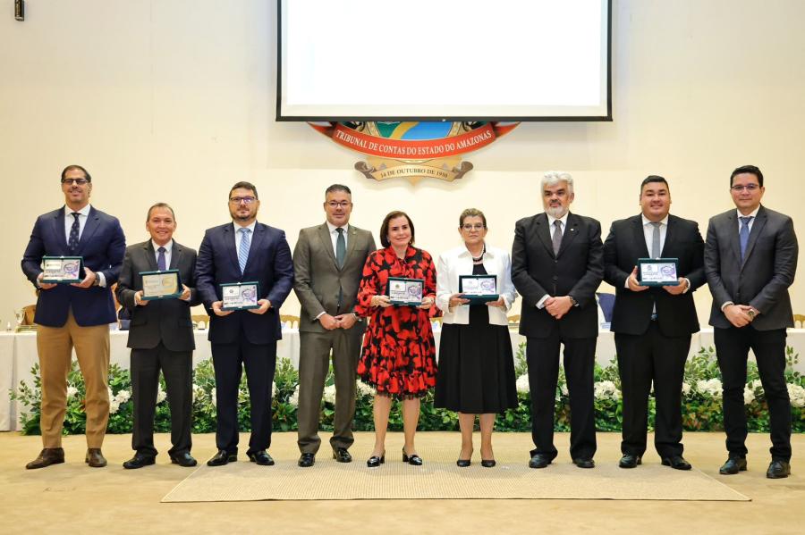 Alex Garcia recebe Selo Diamante de Transparência pelo 2º ano e consolida Câmara de Parintins como referência