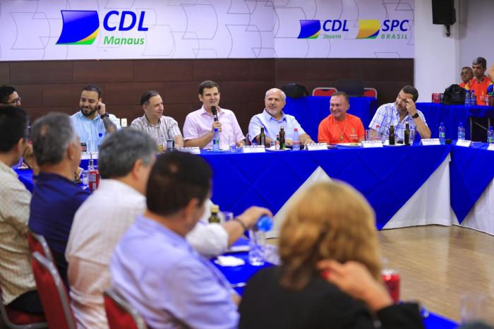 Prefeitura de Manaus reforça parceria com setor privado para revitalizar centro histórico e comercial