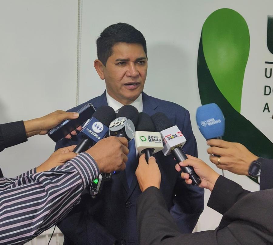 VÍDEO: Bi Garcia projeta futuro político durante diplomação de Mateus e Vanessa