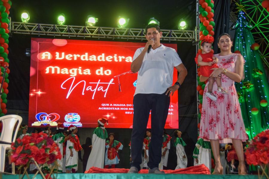 Parintins celebra o Natal com magia, emoção e solidariedade em grande evento comunitário Parintins celebra o Natal com magia, emoção e solidariedade em grande evento comunitário