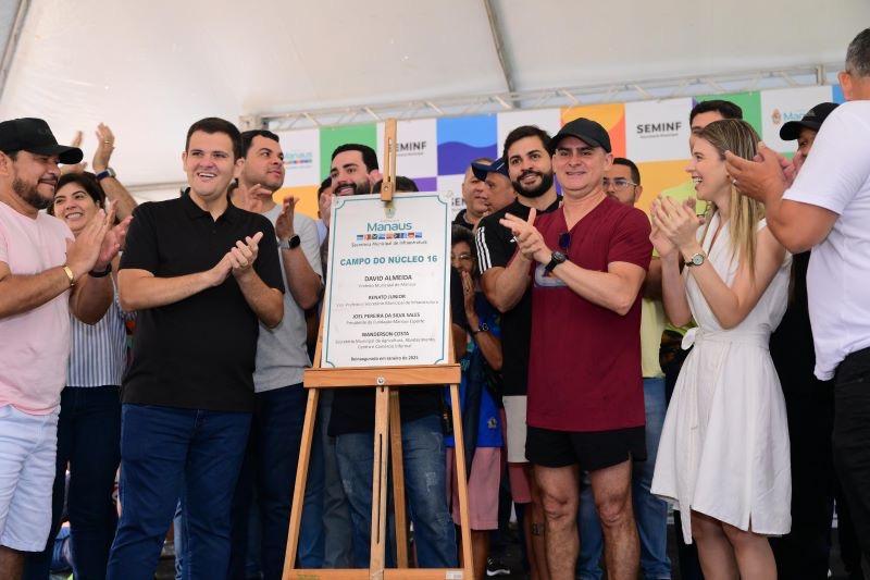 David Almeida entrega complexo esportivo revitalizado no bairro Cidade Nova