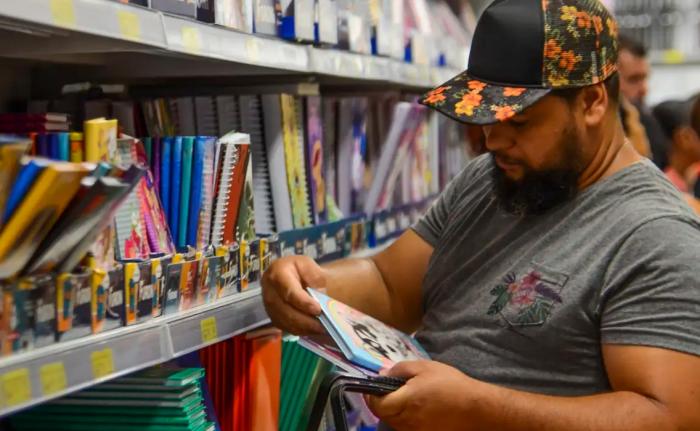 Inmetro orienta pais na compra de material escolar